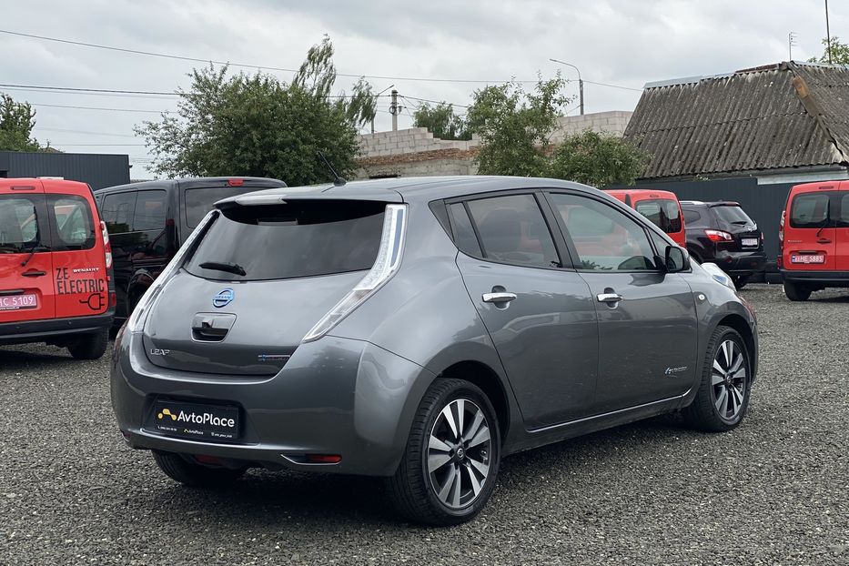 Продам Nissan Leaf 2015 года в Луцке