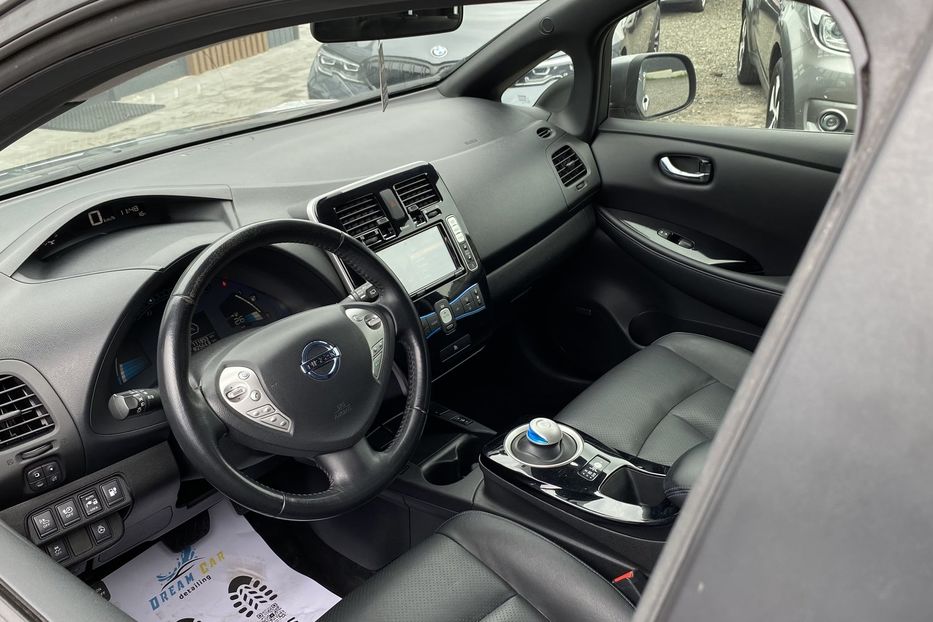 Продам Nissan Leaf 2015 года в Луцке
