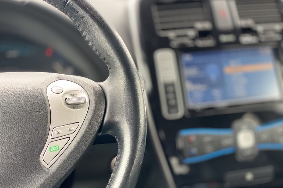Продам Nissan Leaf 2015 года в Луцке