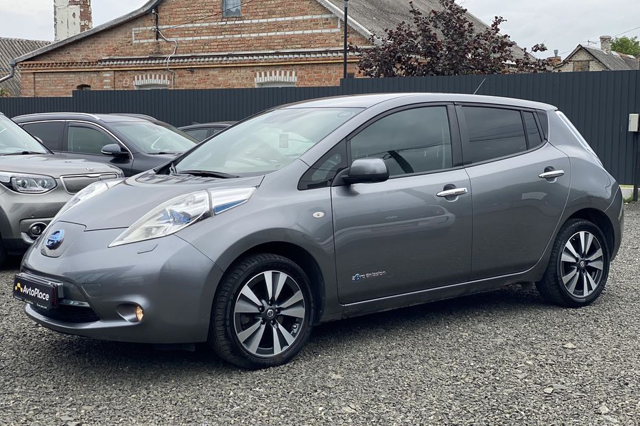 Продам Nissan Leaf 2015 года в Луцке