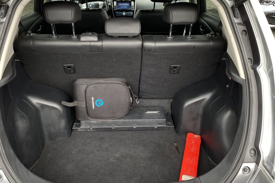 Продам Nissan Leaf 2015 года в Луцке