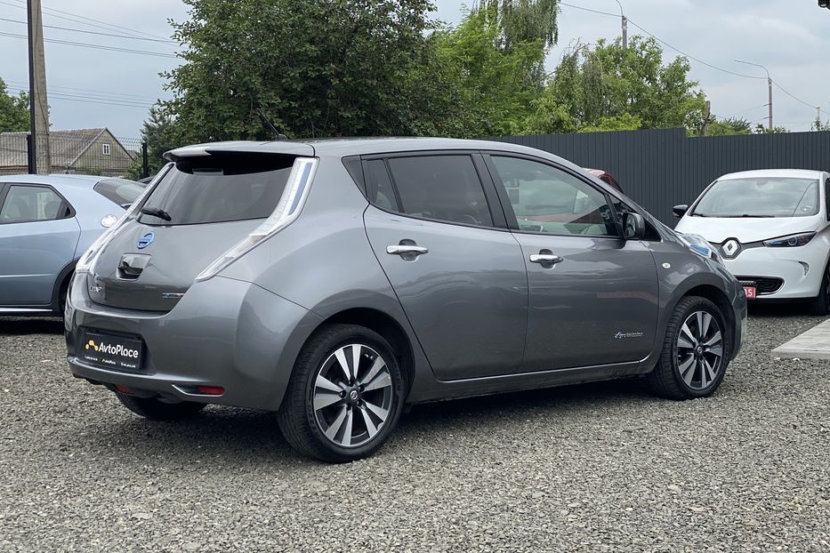 Продам Nissan Leaf 2015 года в Луцке