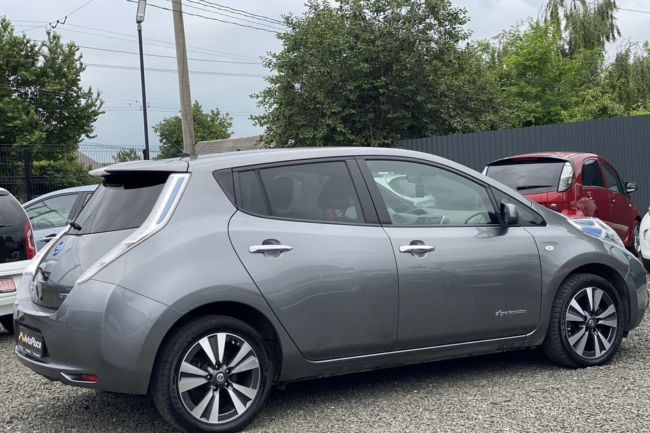 Продам Nissan Leaf 2015 года в Луцке