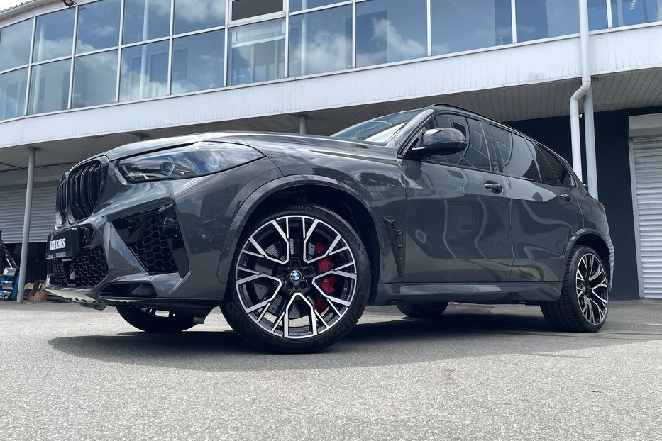 Продам BMW X5 M Competition 2022 года в Киеве