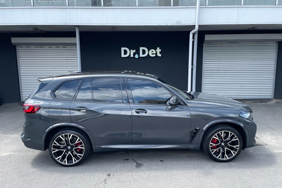 Продам BMW X5 M Competition 2022 года в Киеве
