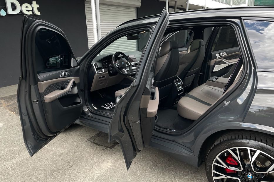 Продам BMW X5 M Competition 2022 года в Киеве