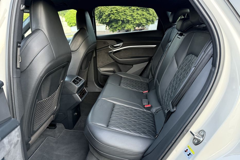 Продам Audi E-Tron 55 авто в Рівному 95kwh 2021 года в Ровно