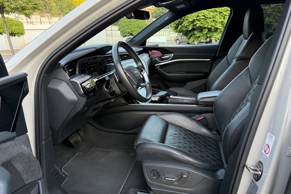Продам Audi E-Tron 55 авто в Рівному 95kwh 2021 года в Ровно