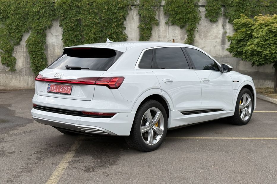 Продам Audi E-Tron 50 2021 года в Ровно