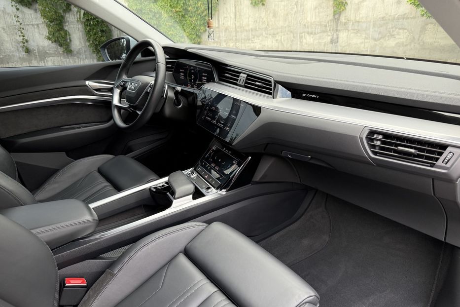 Продам Audi E-Tron 50 2021 года в Ровно