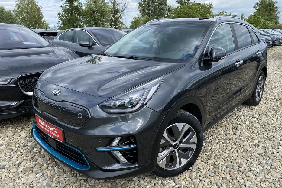 Продам Kia Niro 64кВт Макс.компл.Prestige Люк 2021 года в Львове