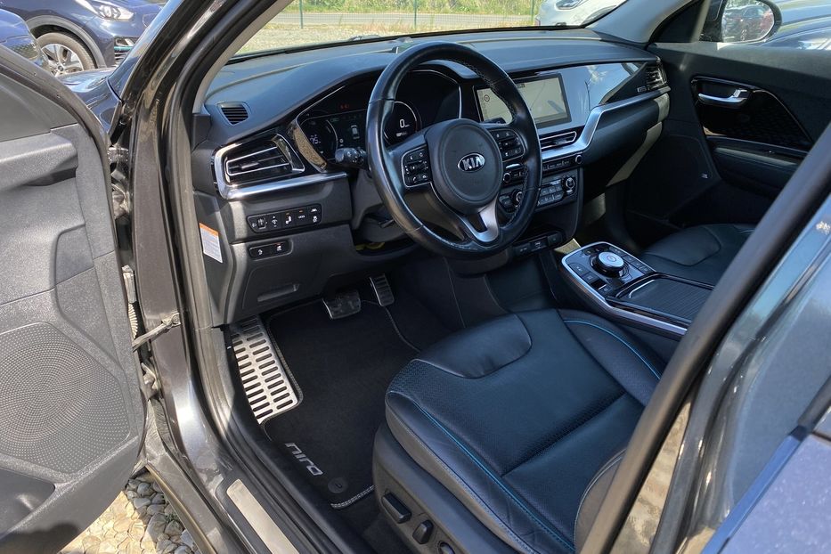 Продам Kia Niro 64кВт Макс.компл.Prestige Люк 2021 года в Львове