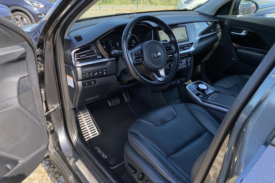 Продам Kia Niro 64кВт Макс.компл.Prestige Люк 2021 года в Львове