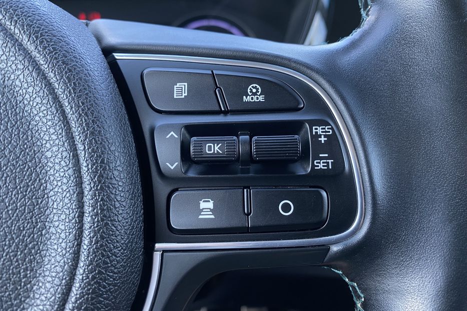 Продам Kia Niro 64кВт Макс.компл.Prestige Люк 2021 года в Львове