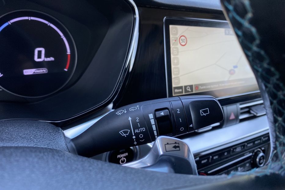 Продам Kia Niro 64кВт Макс.компл.Prestige Люк 2021 года в Львове