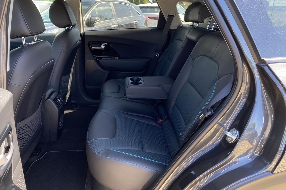 Продам Kia Niro 64кВт Макс.компл.Prestige Люк 2021 года в Львове