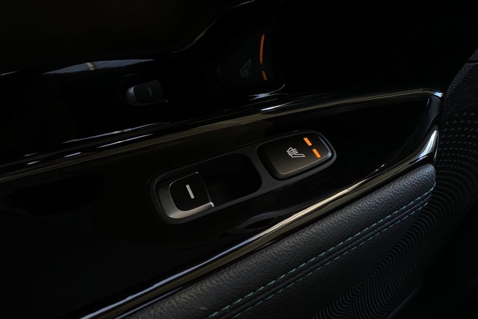 Продам Kia Niro 64кВт Макс.компл.Prestige Люк 2021 года в Львове