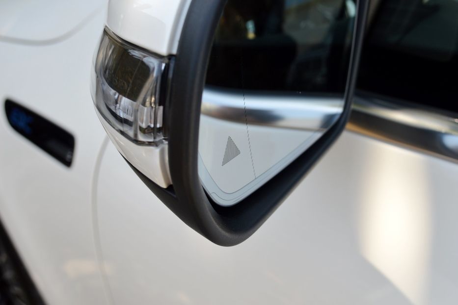 Продам Mercedes-Benz EQC 2021 года в Одессе