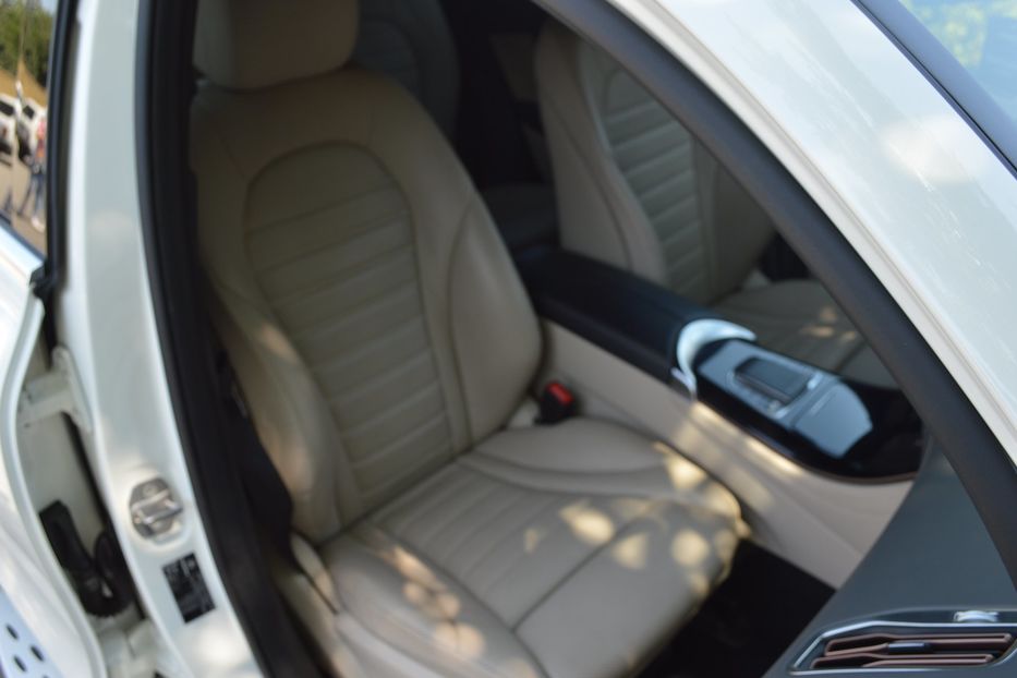 Продам Mercedes-Benz EQC 2021 года в Одессе