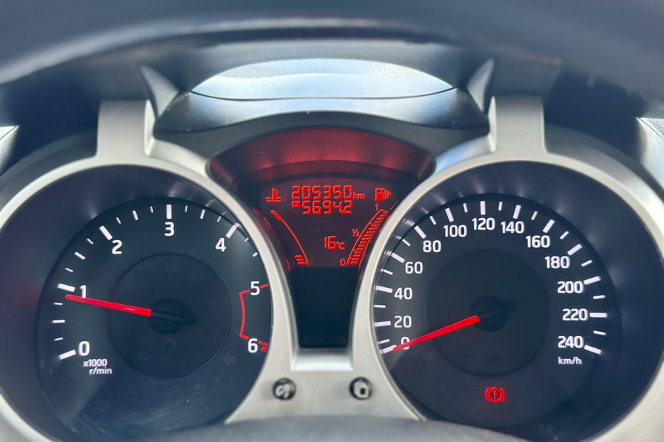 Продам Nissan Juke 2013 года в Киеве