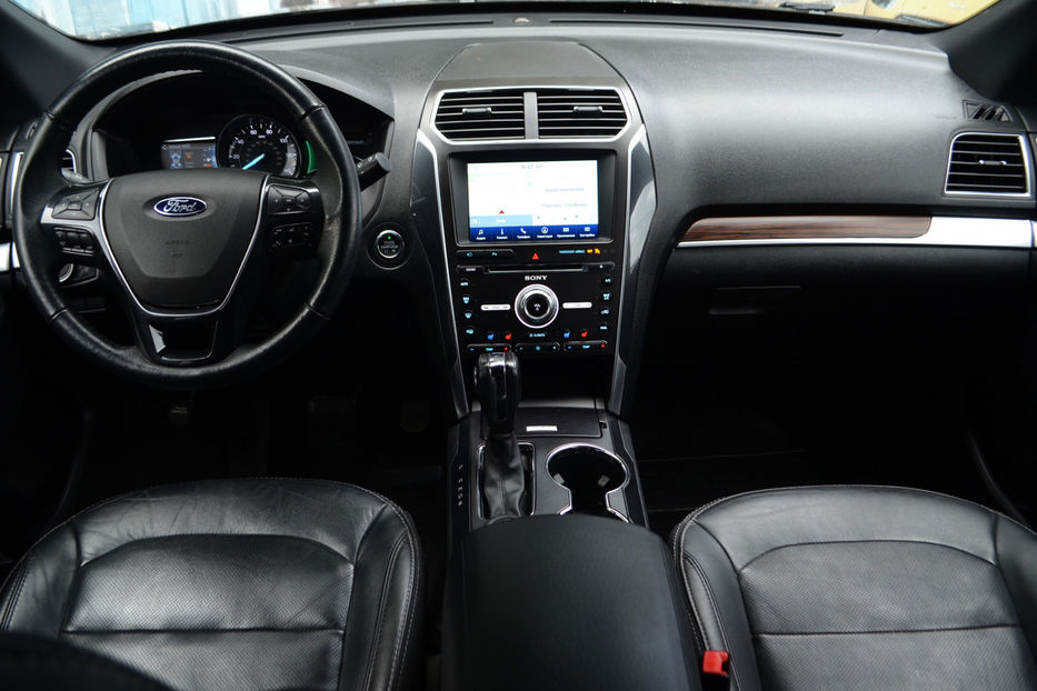 Продам Ford Explorer 2018 года в Киеве