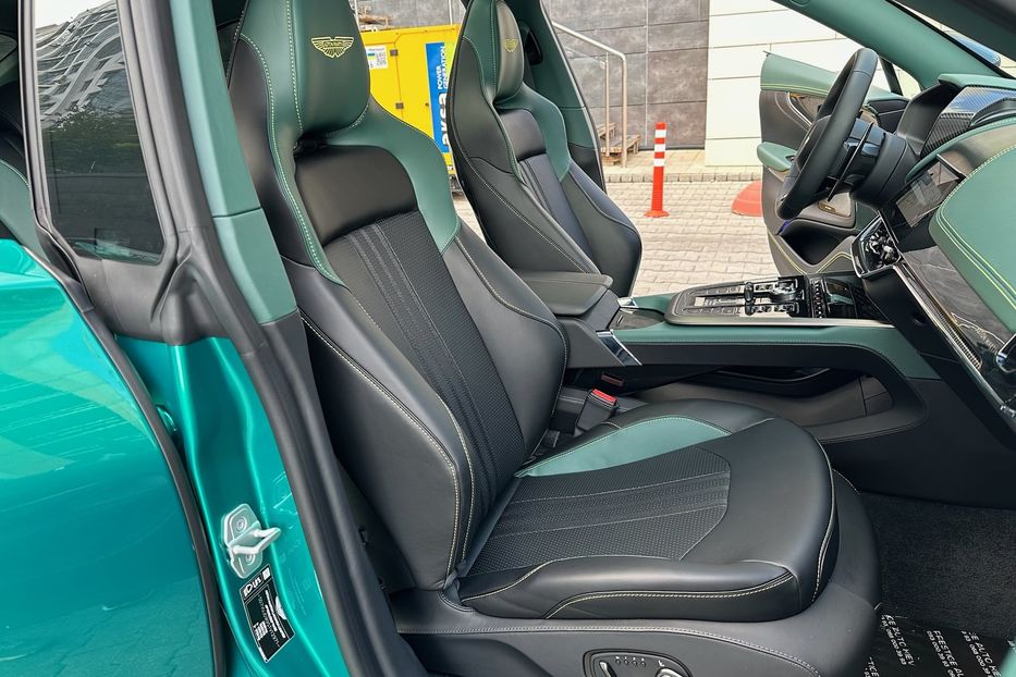 Продам Aston Martin DBS DBX 707 AMR 24 2025 года в Киеве