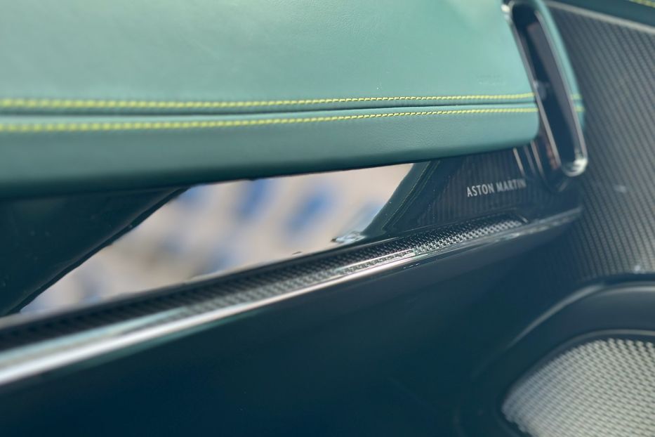 Продам Aston Martin DBS DBX 707 AMR 24 2025 года в Киеве