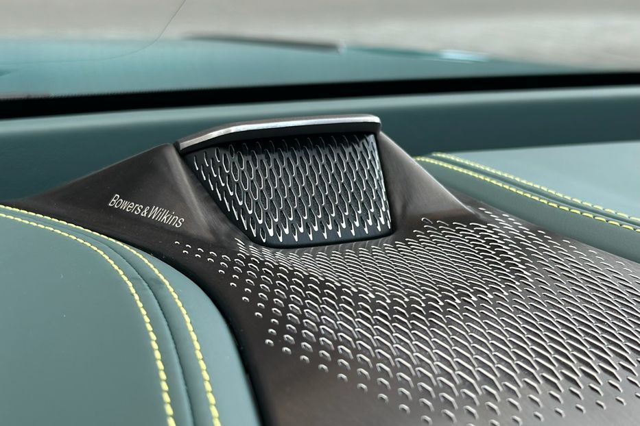 Продам Aston Martin DBS DBX 707 AMR 24 2025 года в Киеве