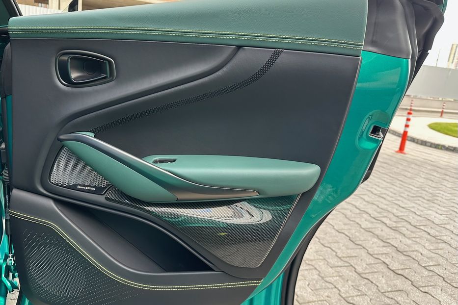 Продам Aston Martin DBS DBX 707 AMR 24 2025 года в Киеве