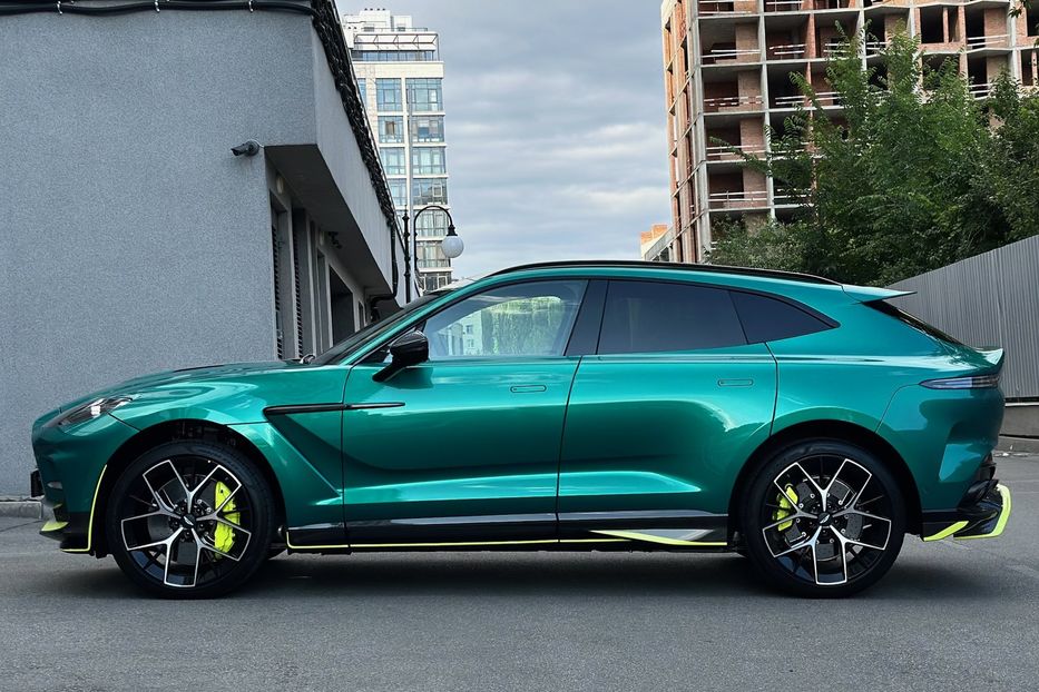Продам Aston Martin DBS DBX 707 AMR 24 2025 года в Киеве