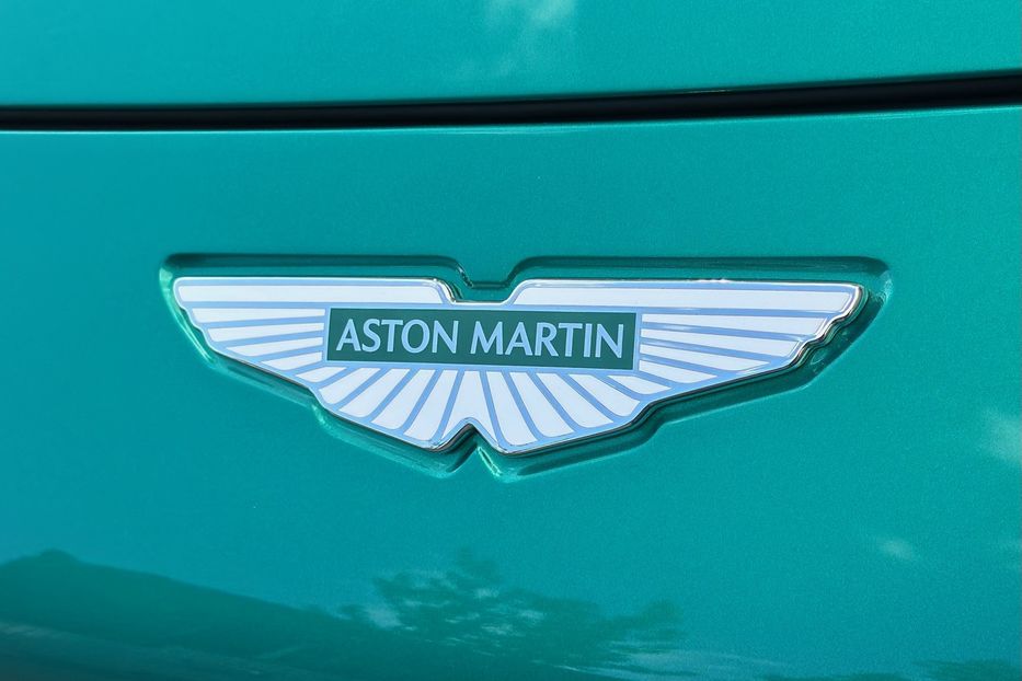 Продам Aston Martin DBS DBX 707 AMR 24 2025 года в Киеве