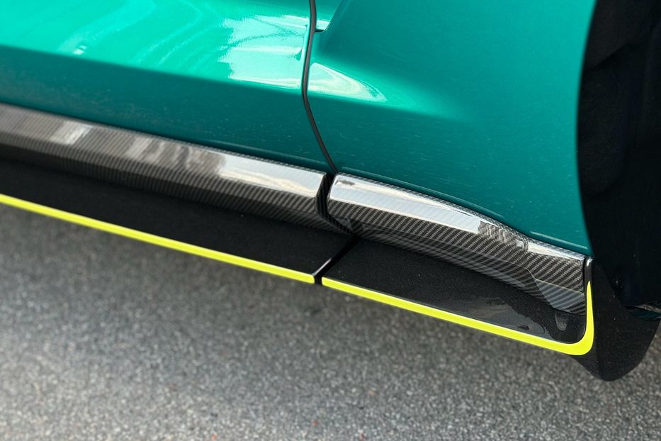 Продам Aston Martin DBS DBX 707 AMR 24 2025 года в Киеве