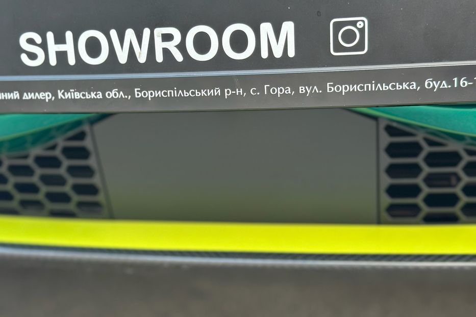 Продам Aston Martin DBS DBX 707 AMR 24 2025 года в Киеве