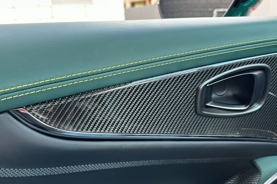 Продам Aston Martin DBS DBX 707 AMR 24 2025 года в Киеве