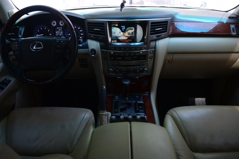 Продам Lexus LX 570 2008 года в Киеве