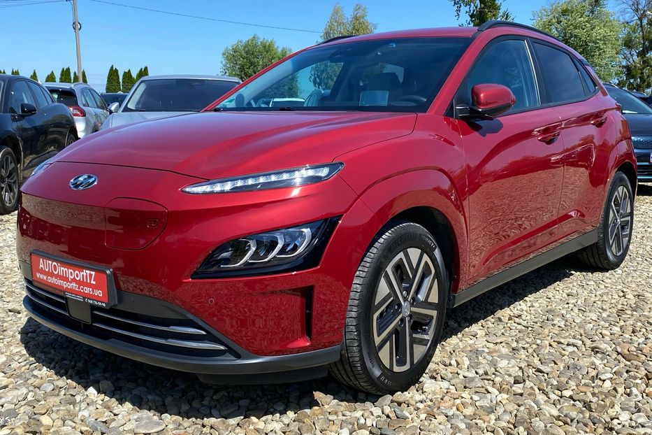 Продам Hyundai Kona 64кВт Проекція Підігрів сидінь 2021 года в Львове