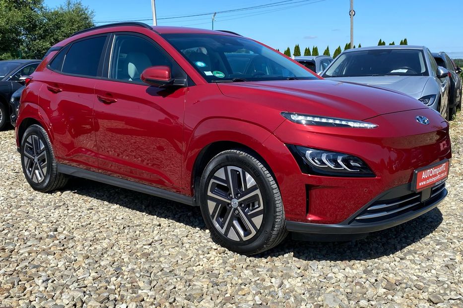 Продам Hyundai Kona 64кВт Проекція Підігрів сидінь 2021 года в Львове