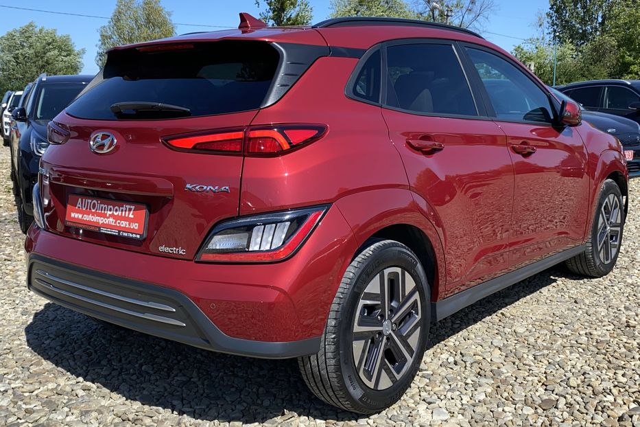 Продам Hyundai Kona 64кВт Проекція Підігрів сидінь 2021 года в Львове