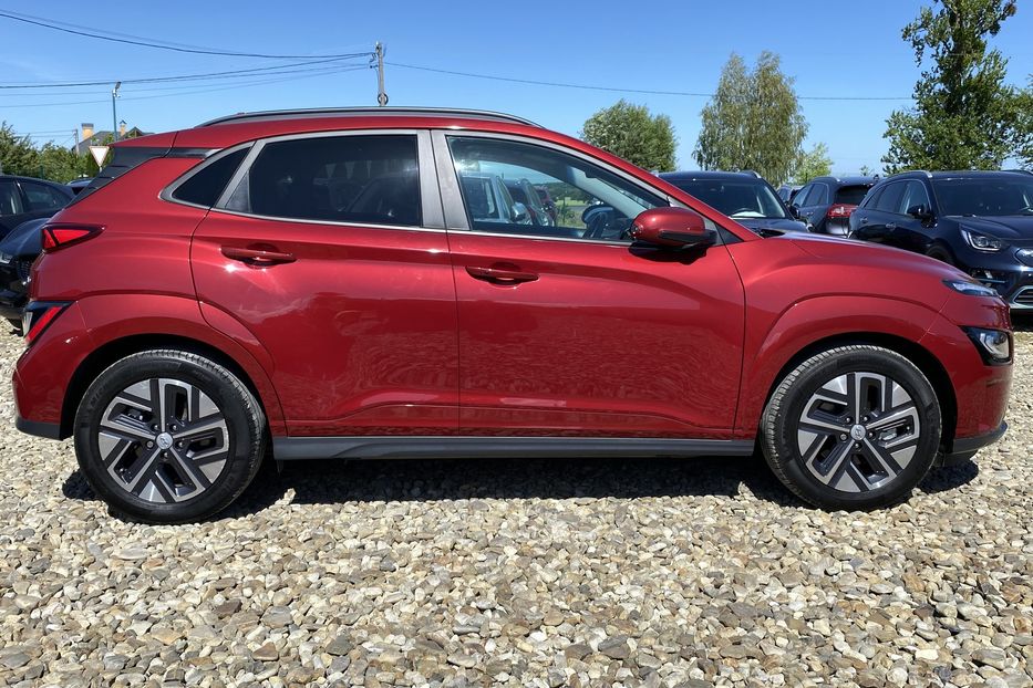 Продам Hyundai Kona 64кВт Проекція Підігрів сидінь 2021 года в Львове