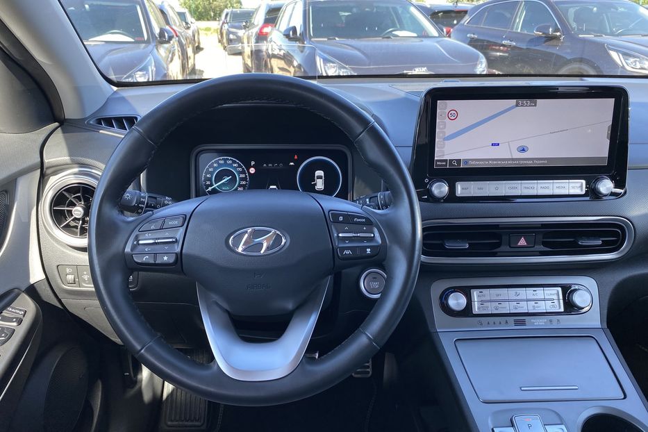 Продам Hyundai Kona 64кВт Проекція Підігрів сидінь 2021 года в Львове