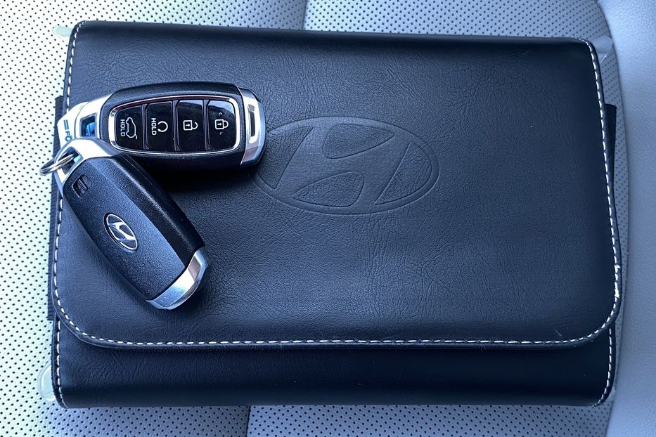 Продам Hyundai Kona 64кВт Проекція Підігрів сидінь 2021 года в Львове