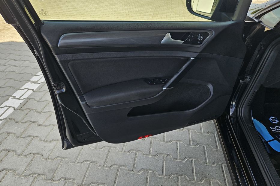 Продам Volkswagen Golf VII WEBASRO PANORAMA Comfortline  2019 года в Львове