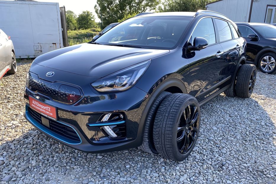 Продам Kia Niro 64кВтМакс.компл. К-т коліс  2021 года в Львове