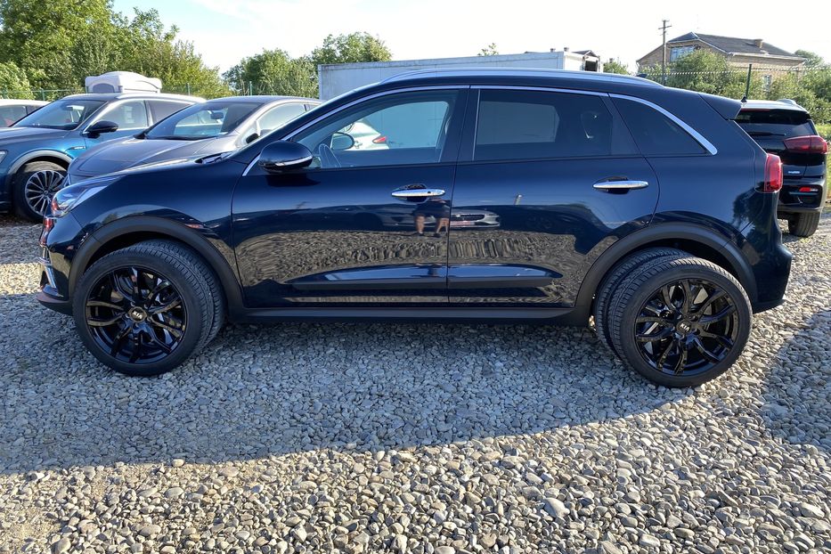 Продам Kia Niro 64кВтМакс.компл. К-т коліс  2021 года в Львове