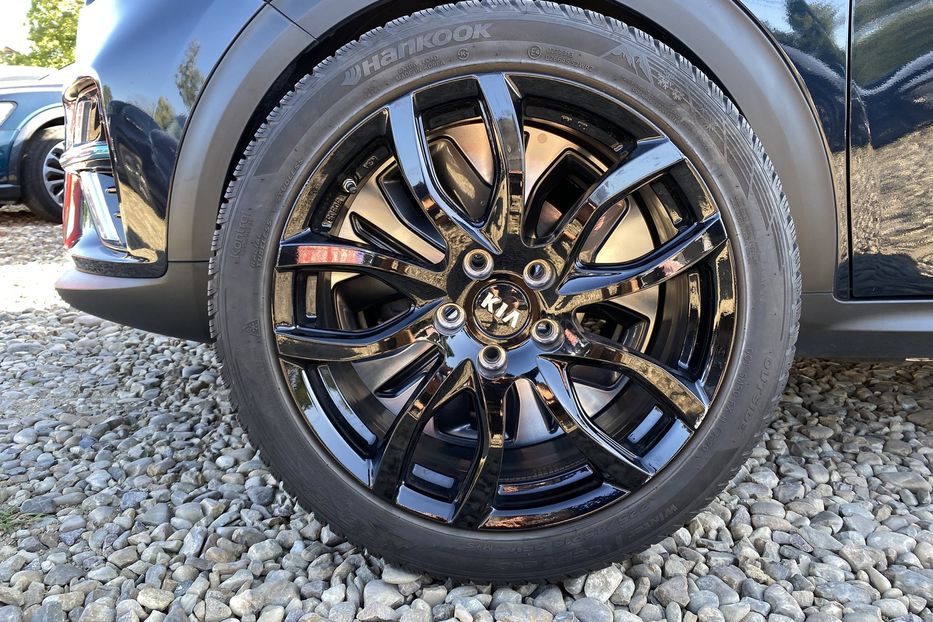 Продам Kia Niro 64кВтМакс.компл. К-т коліс  2021 года в Львове