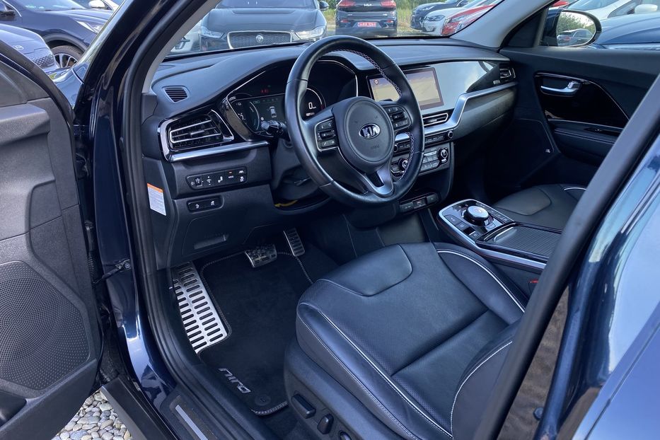 Продам Kia Niro 64кВтМакс.компл. К-т коліс  2021 года в Львове