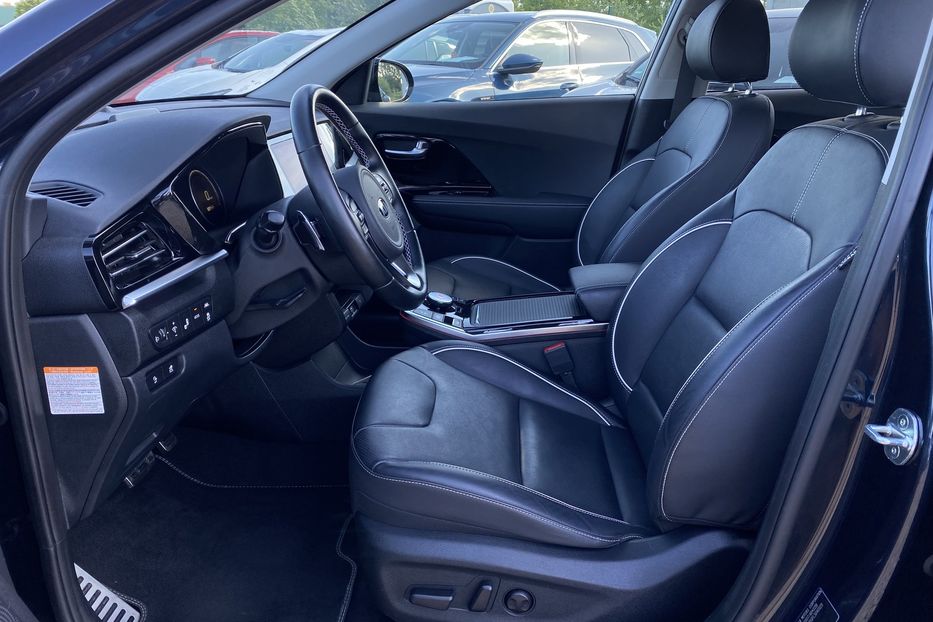 Продам Kia Niro 64кВтМакс.компл. К-т коліс  2021 года в Львове