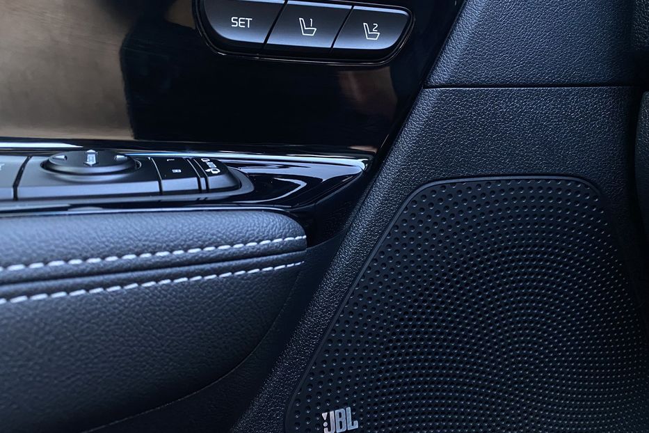 Продам Kia Niro 64кВтМакс.компл. К-т коліс  2021 года в Львове