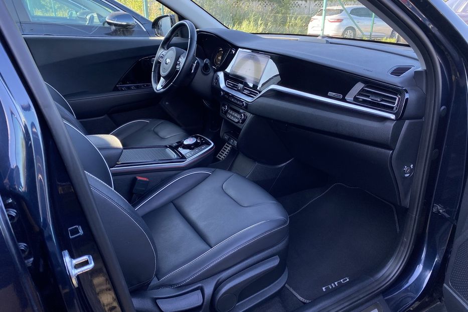 Продам Kia Niro 64кВтМакс.компл. К-т коліс  2021 года в Львове
