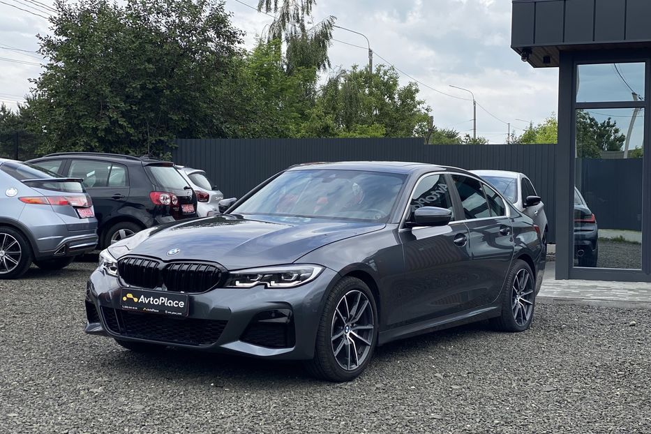 Продам BMW 330 2019 года в Луцке
